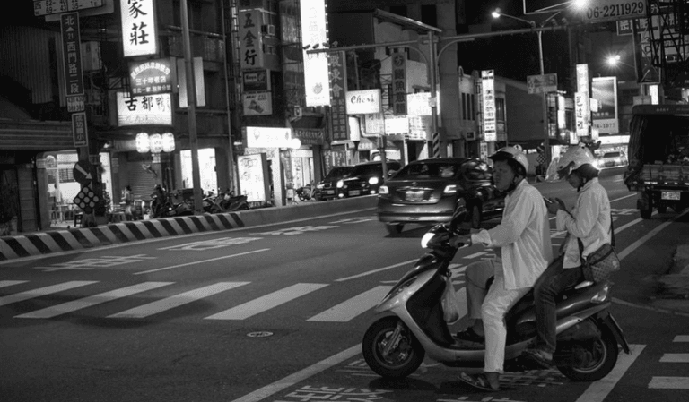 夜晚 台南街景